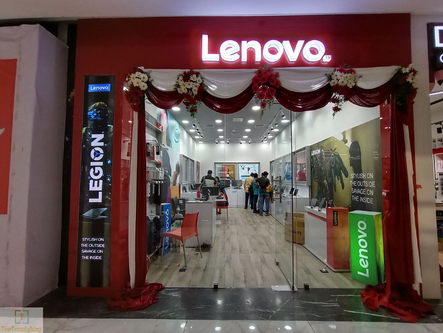 Lenovo Store - Marina Mall